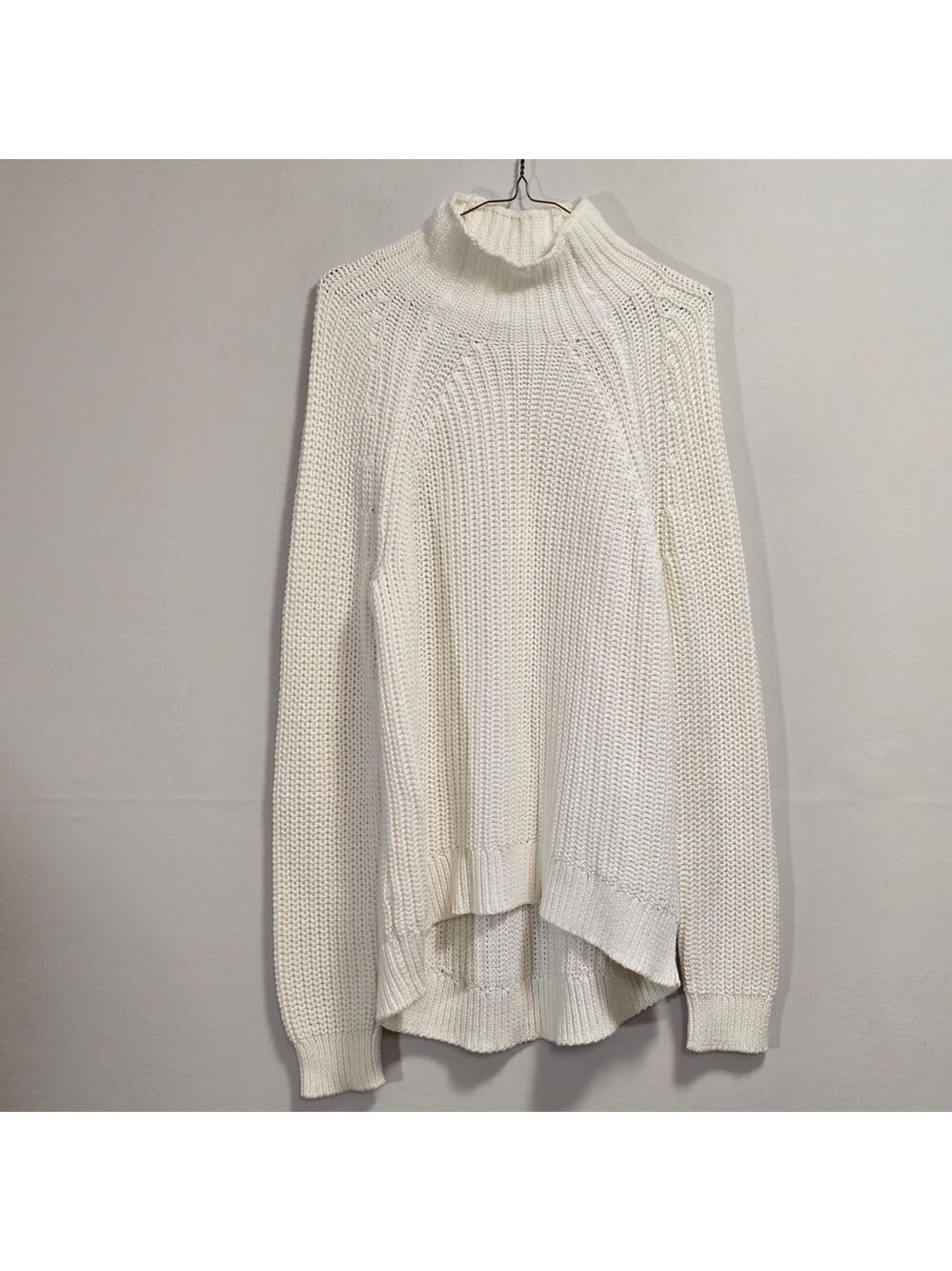 GAP White Knit Turtleneck Sweater